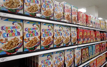 La marca de cereales Cinnamon Toast Crunch redució su tamaño recientemente. (Olivier DOULIERY/AFP)