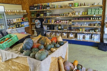 Karabeleko dispone también de una tienda en sus instalaciones de Hernani.    Gorka RUBIO | FOKU