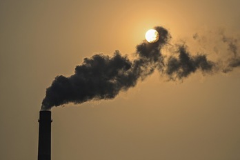 Australia, uno de los grandes contaminantes, se ha comprometido con las emisiones cero para 2050. (Hector RETAMAL/AFP)