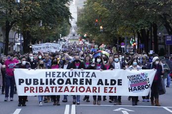 Euskal eskola publikoaren aldeko manifestazioa, Bilbon. (Aritz LOIOLA/FOKU)