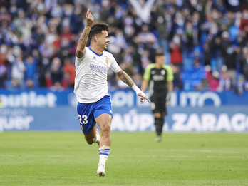 Nano celebra el gol que confirmaba el primer triunfo de la temporada del Zaragoza en su estadio. (Real Zaragoza)