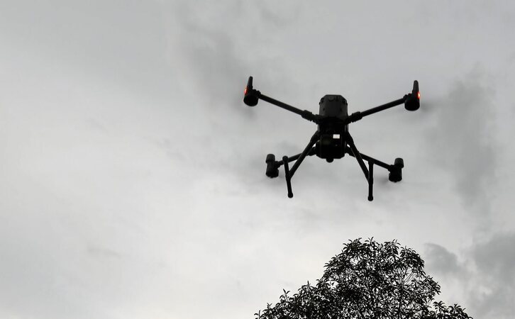  «Matrice» dronea hegan, Amazoniako Chanchamayo eskualdean. Argazkia: Andoni Urbistondo