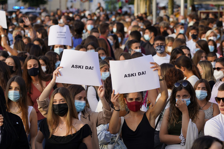 Imagen de archivo de una concentración en repulsa de una agresión sexista en Plentzia. (Aritz LOIOLA / FOKU)