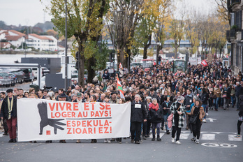 Tras la masiva movilización los organizadores se han comprometido a seguir movilizados por un derecho esencial. (Guillaume FAUVEAU)