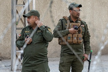 Militares en un puesto de control en la ciudd chií del sur de Irak. (HUSSEIN FALEH-AFP)