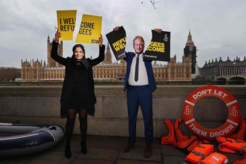 Protesta frente a Westminster por la nueva Ley de Nacionalidad y Fronteras. (Adrian DENNIS / AFP)