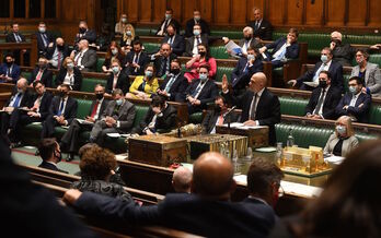 El ministro de Salud, Sajid Javid, defiende las medidas en el Parlamento británico.(Jessica TAYLOR/AFP)