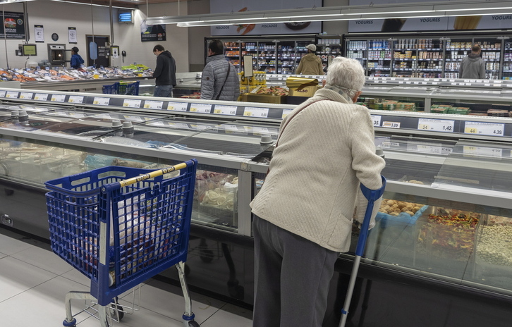 La subida en los precios de la energía y la alimentación siguen empujando al IPC hacia arriba. (Gorka RUBIO/FOKU)