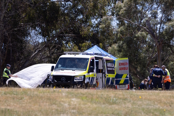 Servicios de emergencia en lugar donde ha ocurrido el accidente con el castillo hinchable. (Grant WELLS/AAP/DPA)