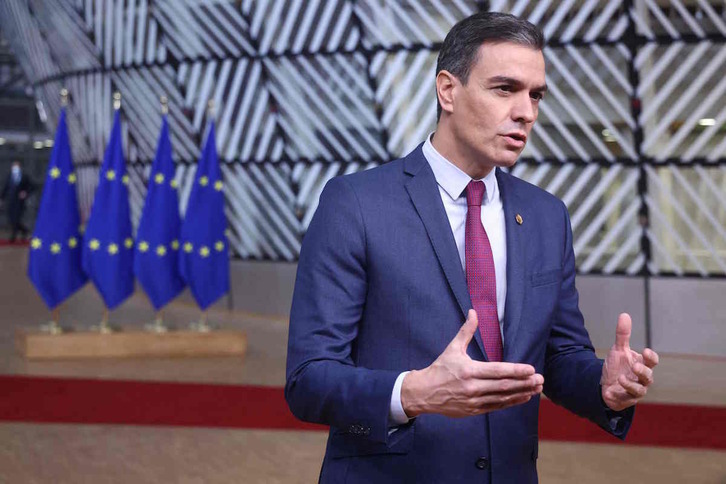 Pedro Sánchez, durante su comparecencia en Bruselas esta pasada noche. ( KENZO TRIBOUILLARD / AFP)