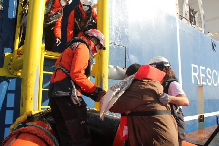 Imagen de un rescate anterior en el Mediterráneo. (@MSF_Prensa)