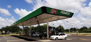 Una de las gasolineras de Pemex en territorio mexicano.