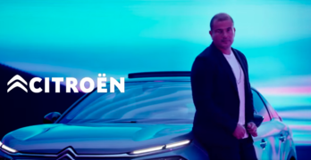 El cantante Amr Diab, en una captura de pantalla de otro anuncio de Citroën.