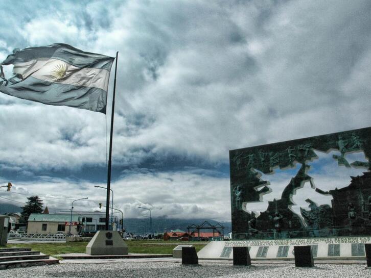 Monumento en Argentina a los participantes en el conflicto por las islas Malvinas de 1982.