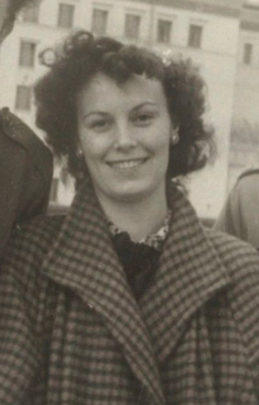 Carmen Castellote durante su estancia en la Unión Soviética.