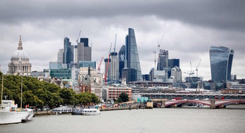 Imagen de Londres, uno de los principales centros financieros mundiales. (Tolga AKMEN /AFP)