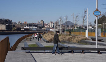 Bilbo inaugura el Paseo el Canal, dentro del Plan Zorrotzaurre.