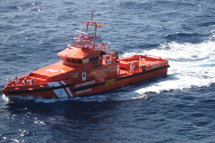 Foto aérea de la embarcación Guardamar Calíope.