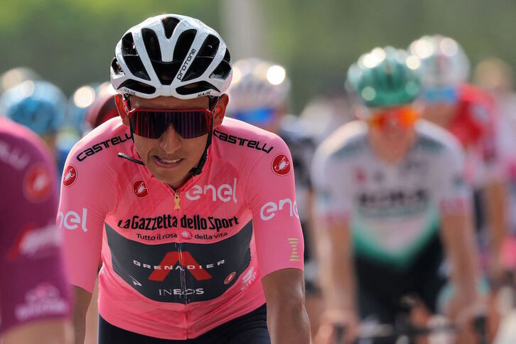 Egan Bernal, en una foto de archivo con la maglia rosa del Giro.