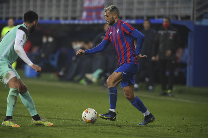 Con su doblete ante el Huesca, Stoichkov alcanza los trece goles esta temporada.