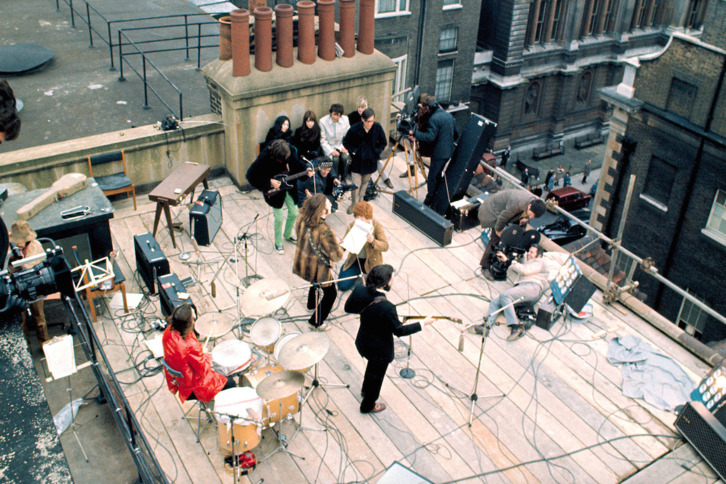 The Beatles en la en la terraza del edificio Apple Corps de Londres.