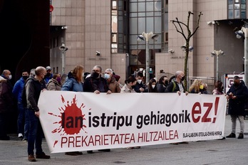 Imagen de la concentración sindical celebrada en Barakaldo para denunciar el último accidente laboral mortal.