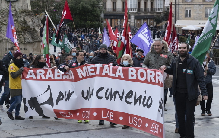 Imagen de la manifestación que este sábado ha recorrido las calles de Gasteiz. 