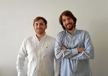 Los donostiarras Pabli y Luis Viñolas son los socios fundadores de la empresa Donomotics. 