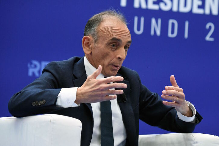 Eric Zemmour ultraeskuindarrari abusu sexualen egiletza leporatu diote. 