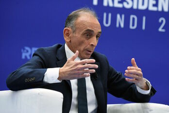 Eric Zemmour abusu sexualen egiletza leporatu dioten politikari ultraeskuindarra. 