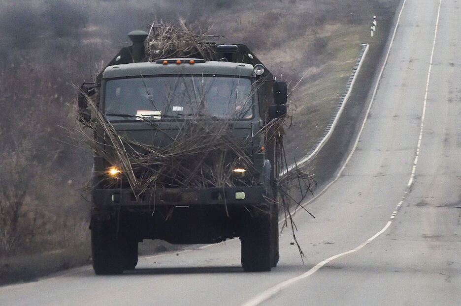 Un camión ruso cerca de la frontera con Lugansk, en una imagen de hace unos días.