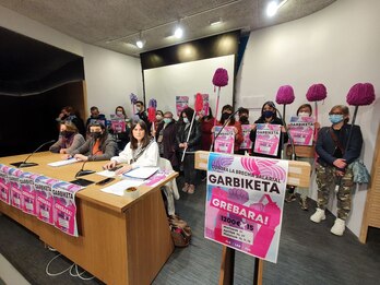 Las representantes sindicales de ELA, LAB y ESK han anunciado este lunes la convocatoria de huelga.