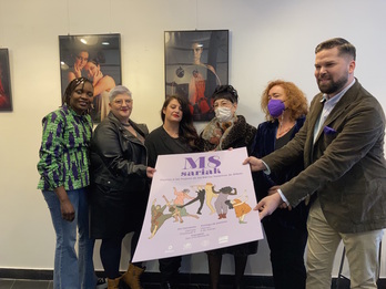 Las premiadas Fatou Dieng; Janire Chaparro; Ainhoa Resano, y Mercedes Ortega de la Torre junto con la Concejala de Igualdad, Nekane Alonso y Borja Elorza, presidente de Bilbao Historiko