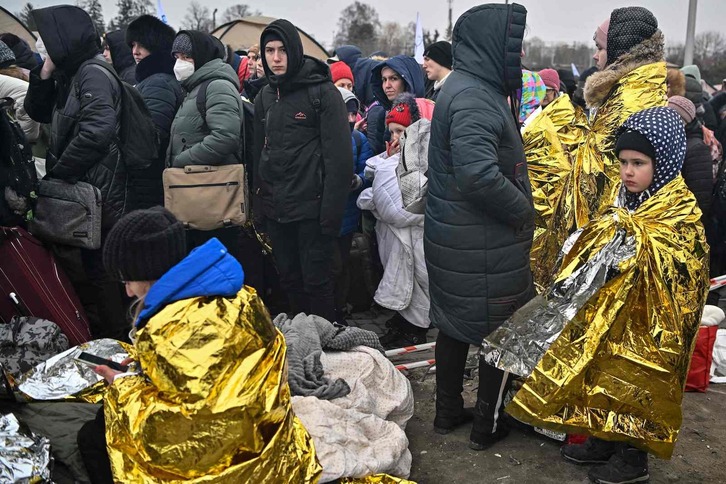 Refugiados ucranianos en la frontera de Polonia. 