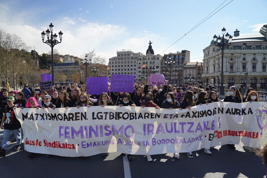 Ikasle sindikatuak deitutako manifestazioa, Bilbon.