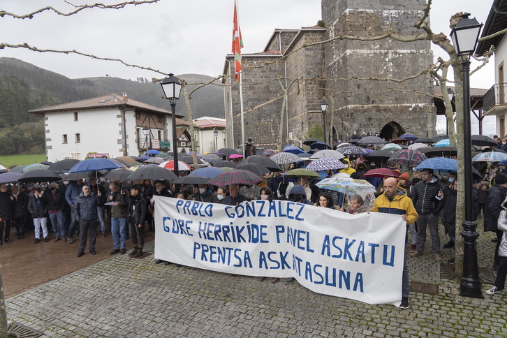 Concentración celebrada el pasado fin de semana en Nabarniz para pedir la libertad de Pablo González.
