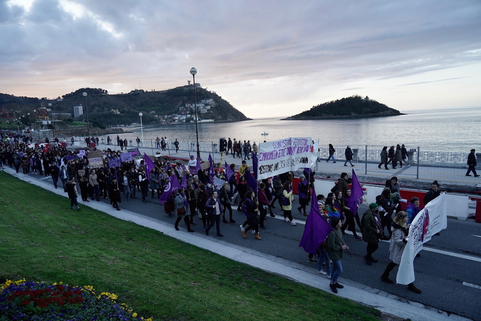 Donostiako manifestazioa, Kontxa pasealekutik.