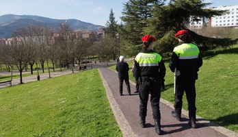 ELA denuncia ante la Fiscalía del TSJPV las «anomalías» en la OPE para suboficial de la Policía de Bilbo.