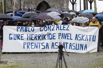 Concentración en Nabarniz por la libertad de Pablo González.