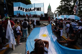 Protesta conta el acuerdo con el FMI en Buenos Aires.