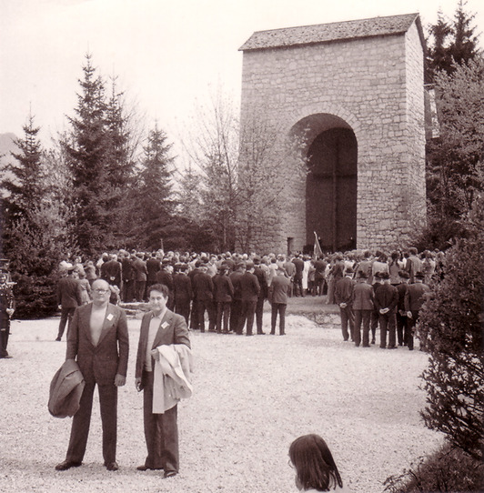 Jose Mari Agirre eta Marcelino Bilbao, Ebensee zelaian, 1975ean. 