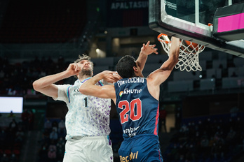 En el duelo de la primera vuelta se impuso Baskonia a Bilbao Basket por 101-86.