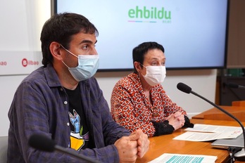 Jone Goirizelaia y Asier González en la rueda de prensa