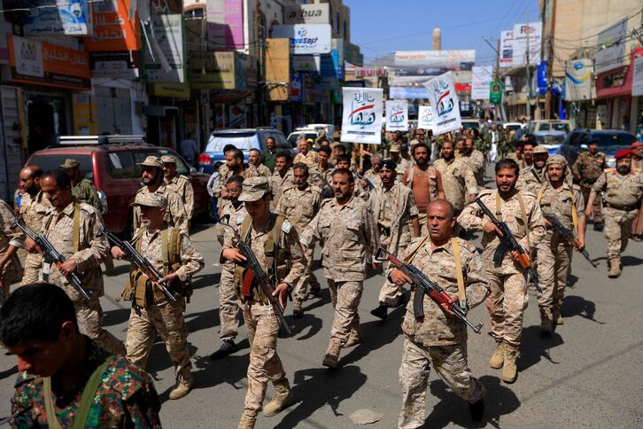 Desfile militar de las tropas hutíes en Saná el pasado jueves.