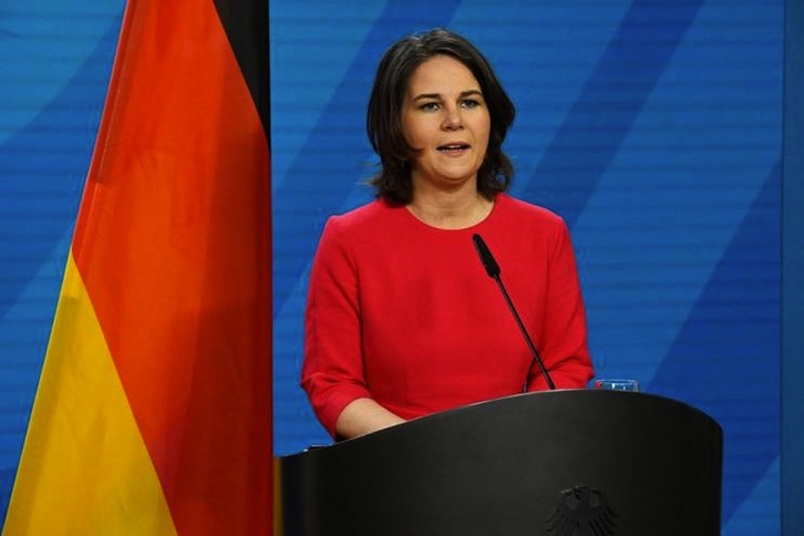 La ministra alemana de Exteriores, Annalena Baerbock, en una comparecencia ante la prensa este lunes en Berlín.