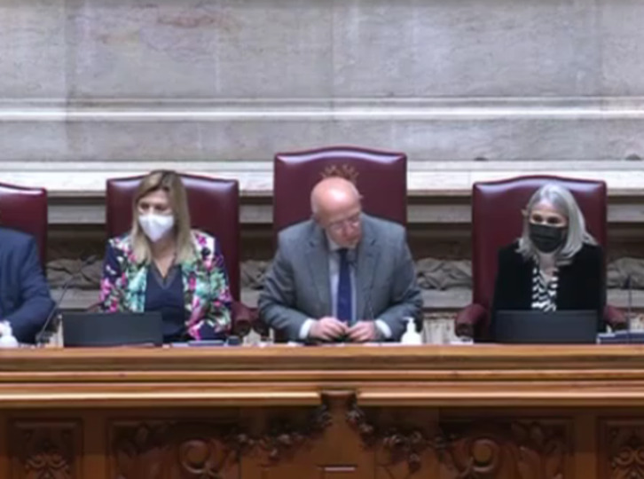 La Mesa de la Asamblea portuguesa, durante el debate plenario de este viernes.