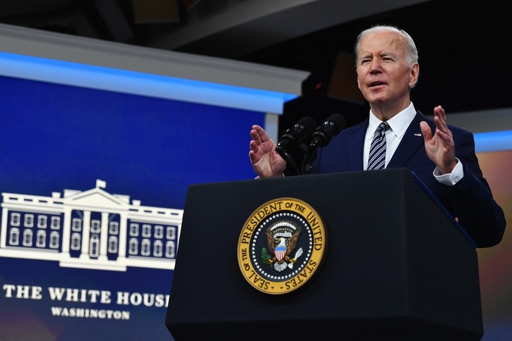 Joe Biden anunció el pasado 31 de marzo que EEUU iba a liberar una cantidad récord de sus reservas estratégicas de petróleo para ayudar a reducir los precios.