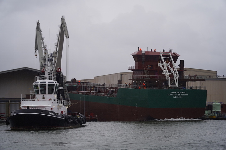 Acto de botadura del Buque Bahía Levante en Erandio.