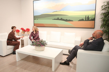 La lehendakari María Chivite junto a la ministra Raquel Sánchez. Al otro lado de la estancia, el delegado del Gobierno español en Nafarroa, José Luis Arasti.