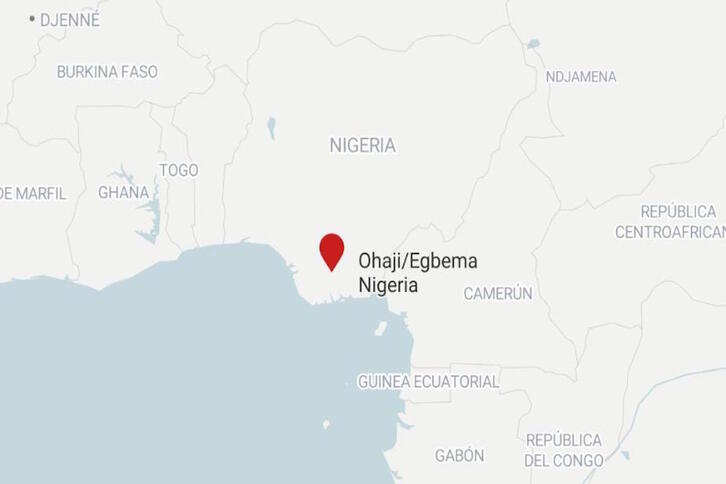 Al menos cien personas han fallecido en una explosión en Nigeria, en el lugar señalizado en el mapa. 